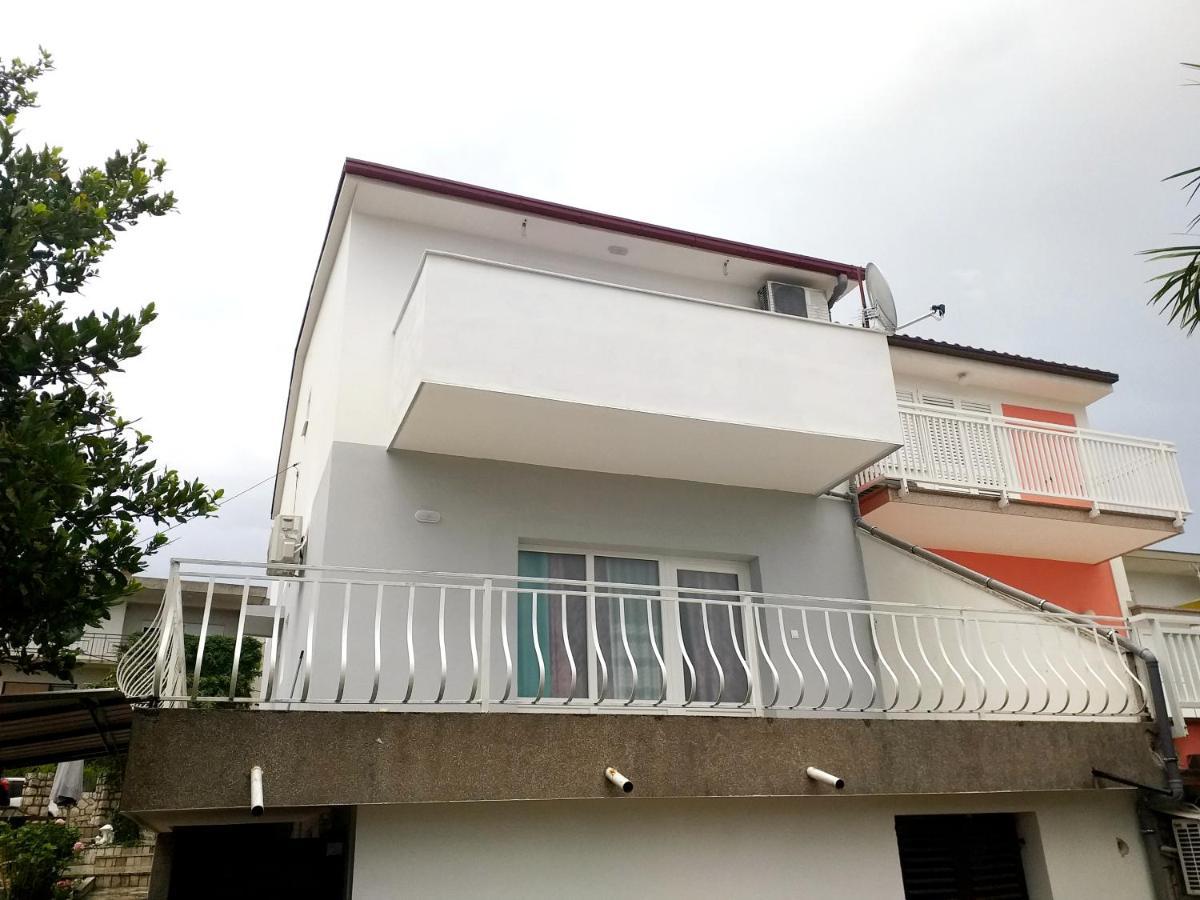 Villa Dora ##2 Цриквеница Экстерьер фото